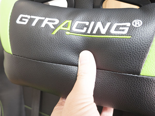 GTRacingのヘッドレスト